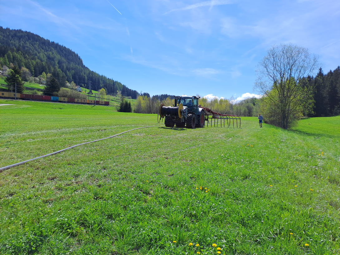 Ausbringung von Gülle mittels dem Schleppschlauchverfahren