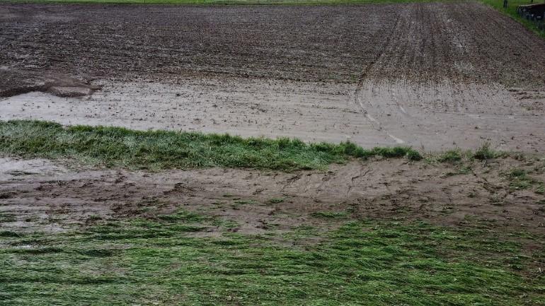 Bodenerosion auf einem Feld